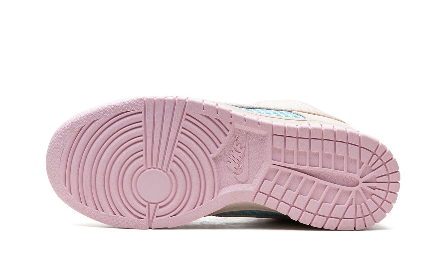 Dunk Low WMNS "Heat Wave" HF5077 902