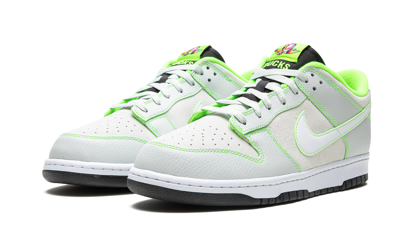 Dunk Low UO P "Oregon" FQ7260 001