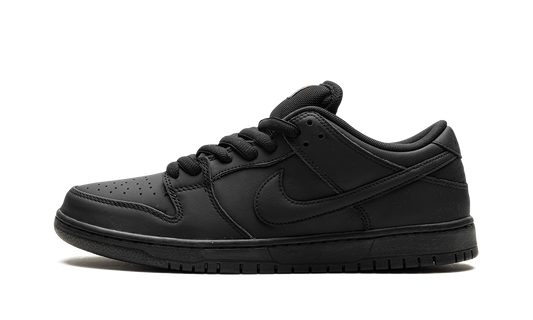 SB Dunk "Triple Black" FJ1674 001