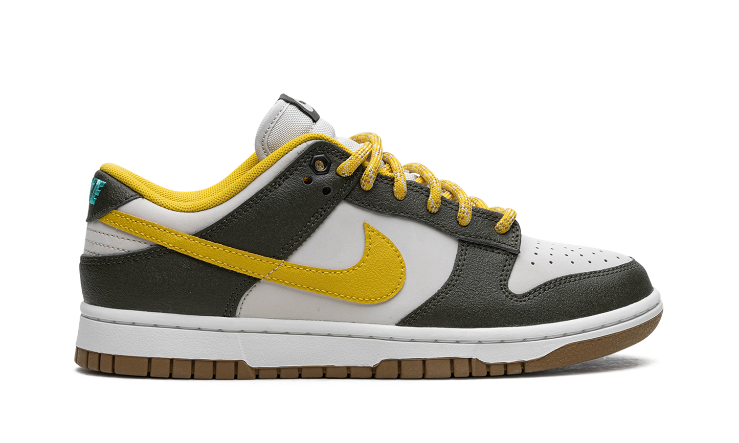Dunk Low "Cargo Khaki / Vivid Sulfur" FV3629 371