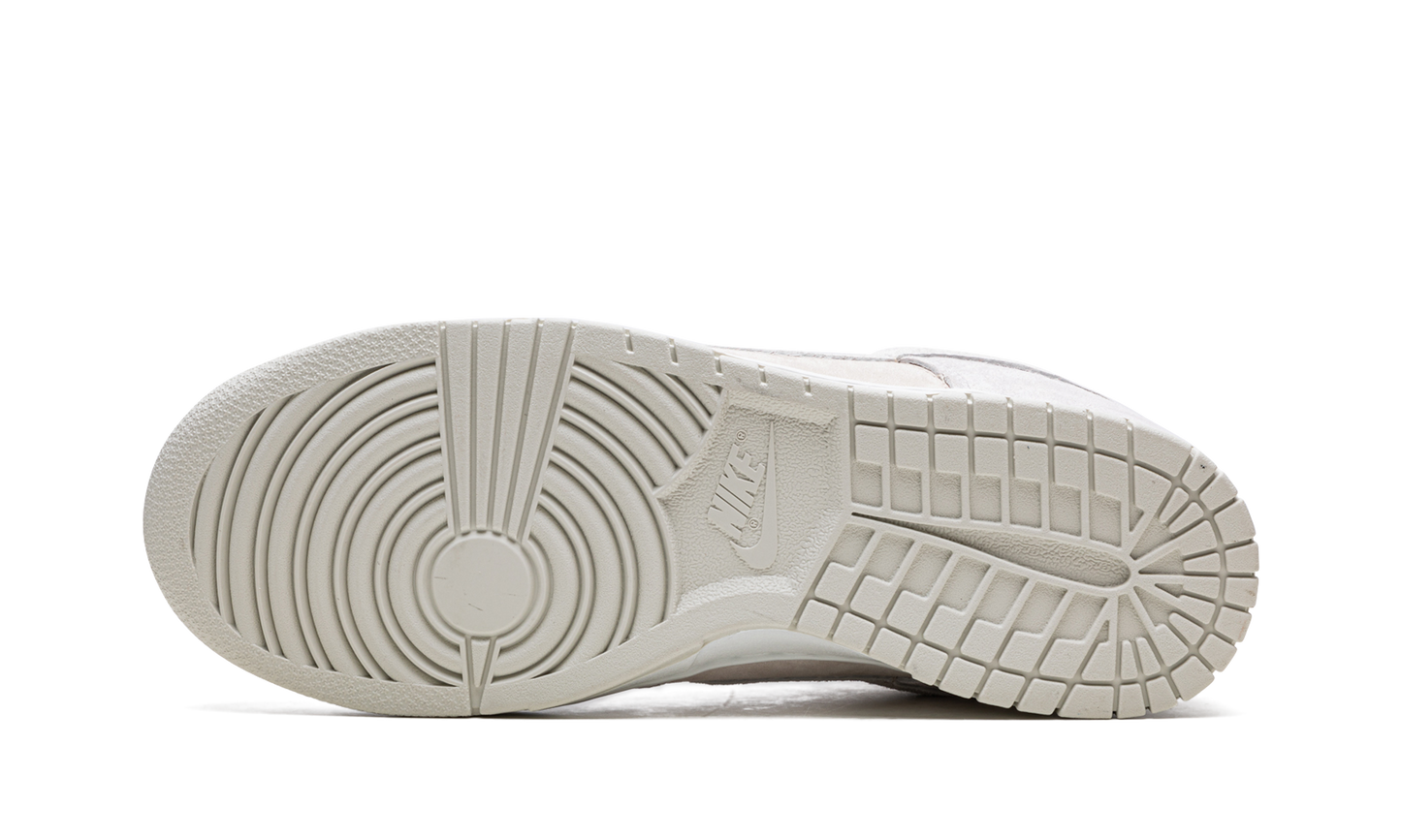 Dunk Low Retro PRM "Vast Grey" DD8338 001